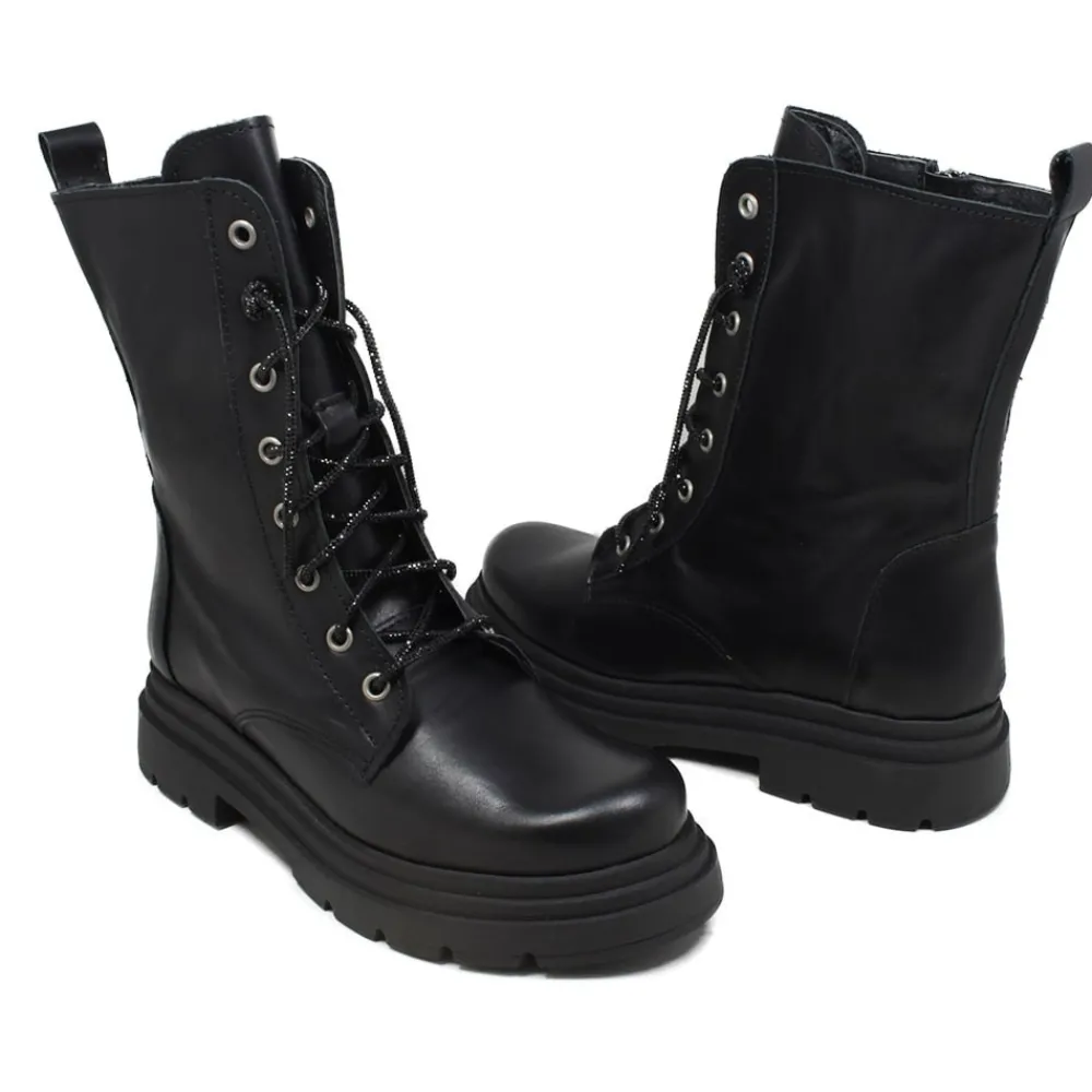 anfibi_con_laccio_di_stra_7.webp Anfibi | Stivali Invernali | Personal Anfibi con Laccio di Strass Scuro "BLAX"  - Nero