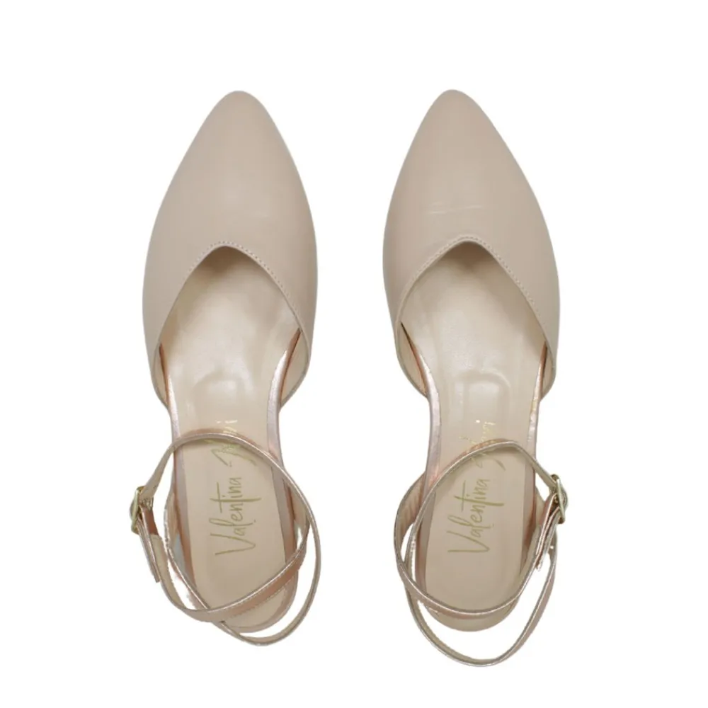 ballerine_in_pelle_con_ci_4-1.webp Ballerine | Made in Italy Ballerine in Pelle con cinturino alla caviglia "SOFIA" - /Rame Nude