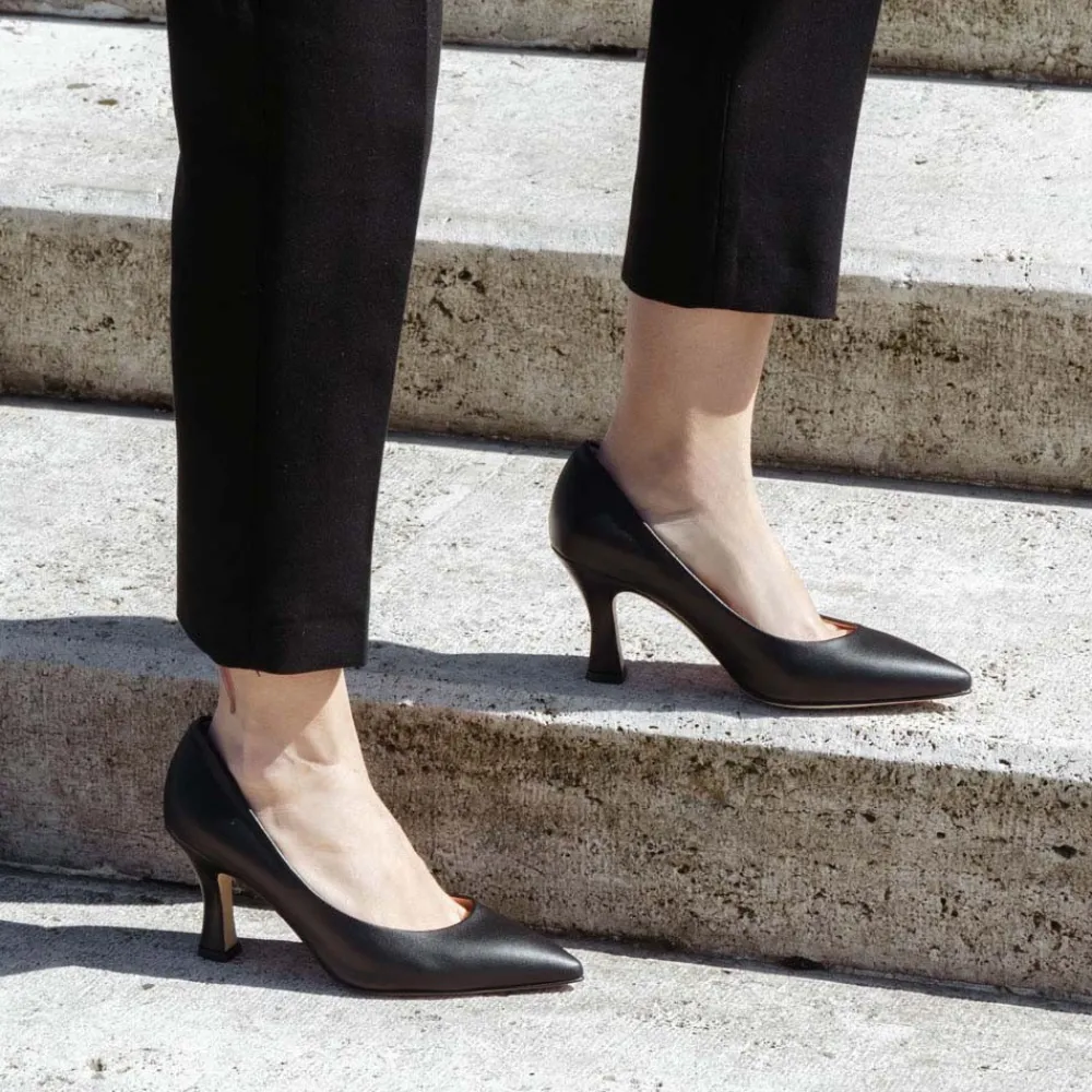 decollete_con_tacco_a_roc_1-1.webp Scarpe Con Tacco | Made in Italy Decollete con Tacco a Rocchetto 8cm "V50" - Nappa Nero