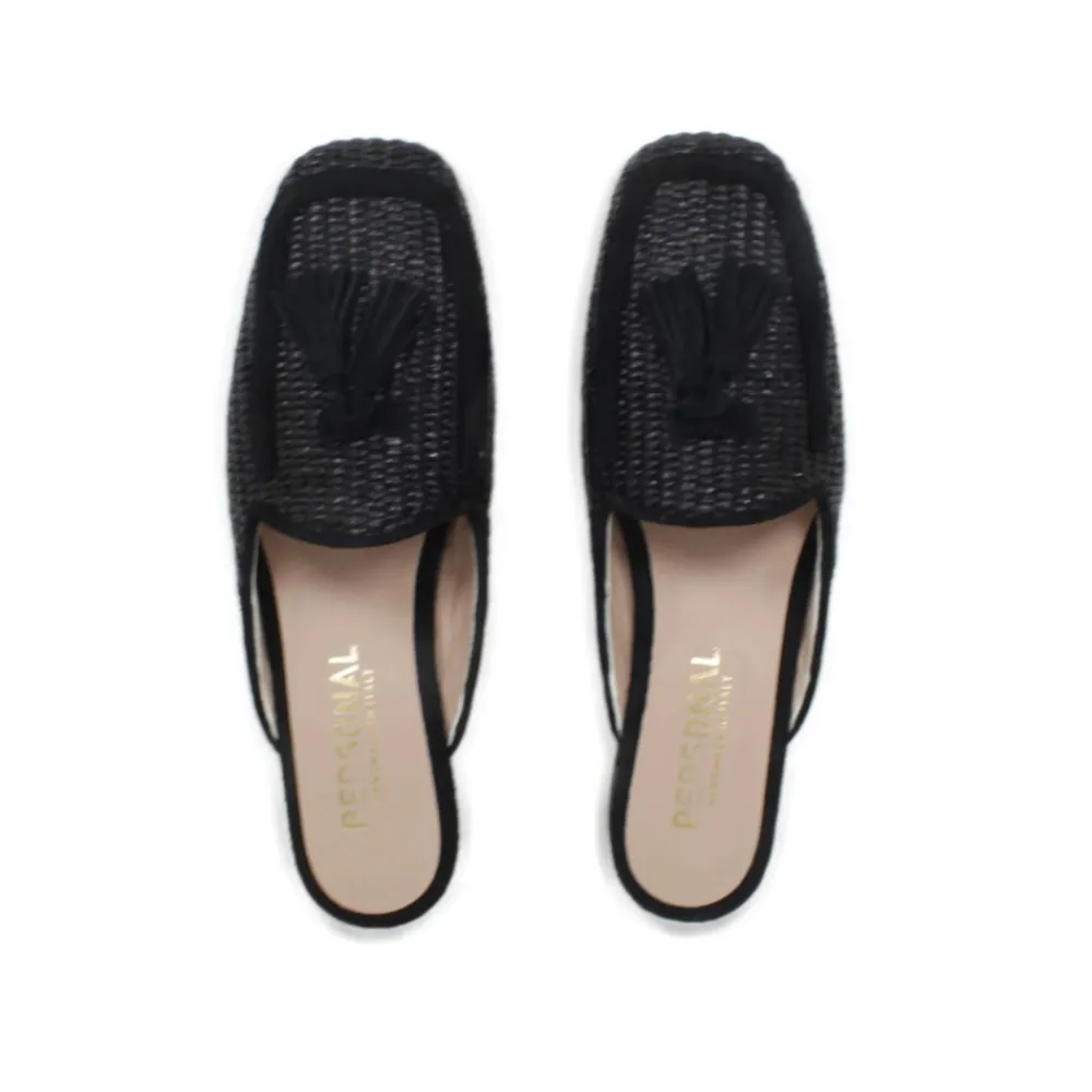 sabot_flat_in_rafia_e_cam_6.webp Stringate & Mocassini | Sabot | Personal Sabot Flat in Rafia e Camoscio con Nappine "CAPRI" - Nero