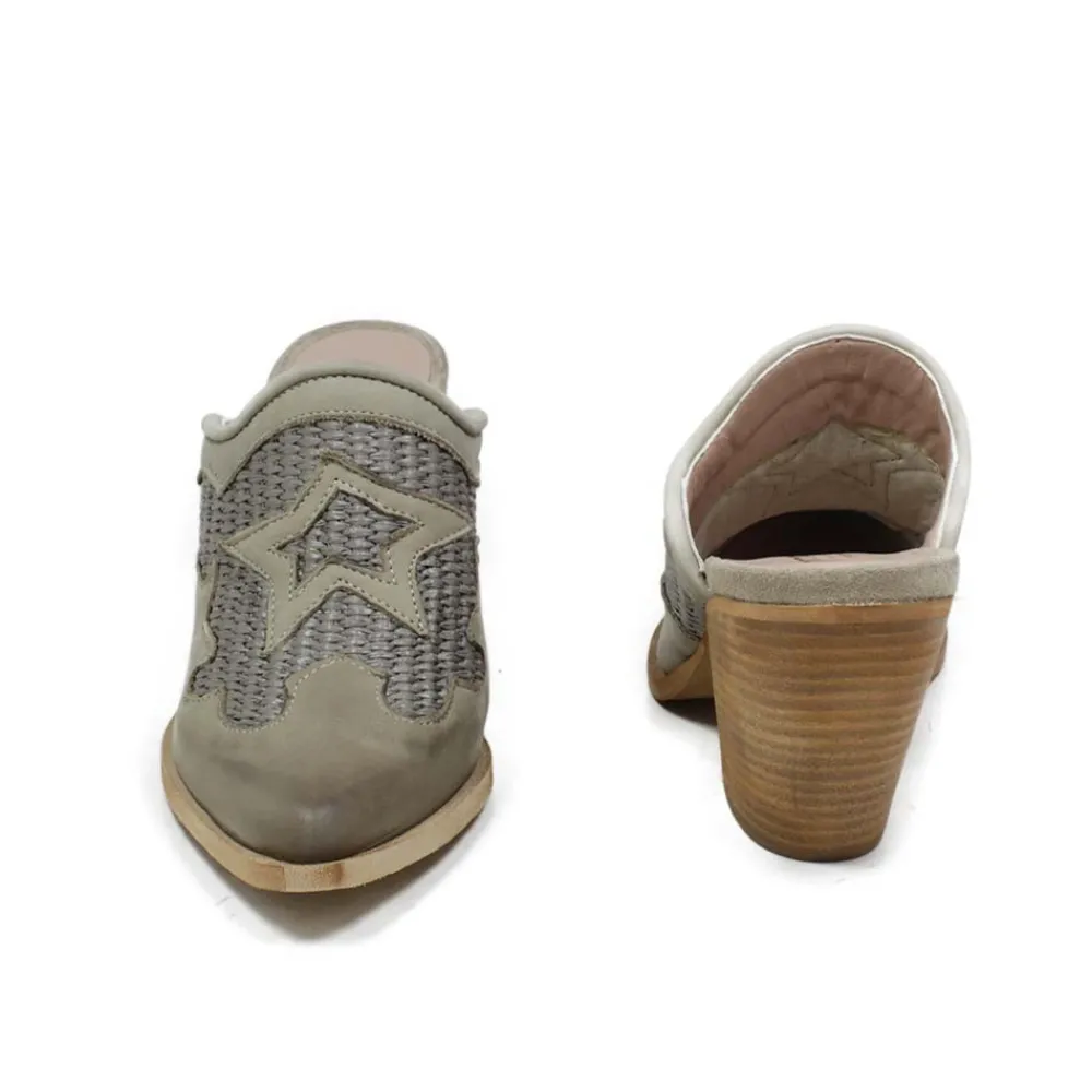 sabot_texani_con_tacco_al_5-4.webp Sabot | Scarpe Con Tacco | Personal Sabot Texani con Tacco Alto "VEGA" - Nabuk e Rafia Taupe