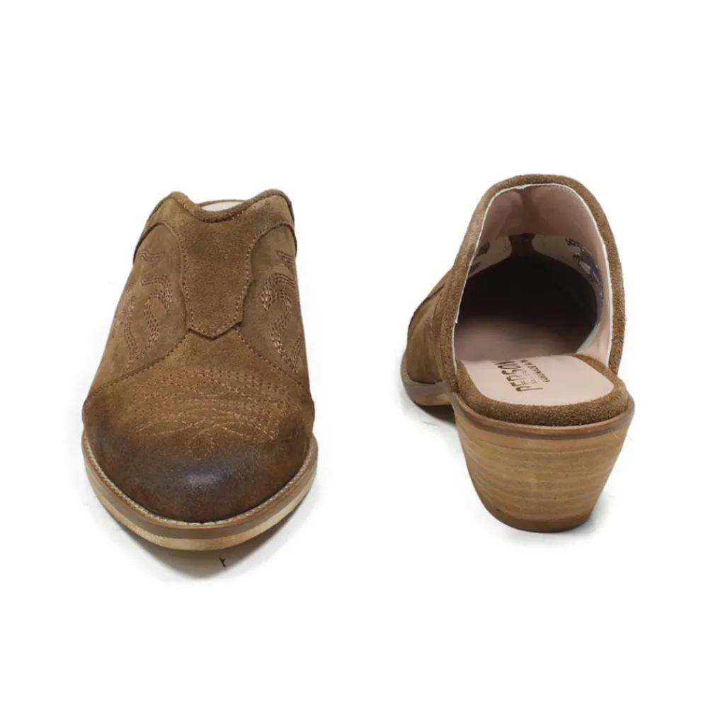 sabot_texani_ricamati_con_6-1.webp Sabot | Scarpe Con Tacco | Personal Sabot Texani Ricamati con Tacco Medio "ADEL" - Camoscio Cuoio