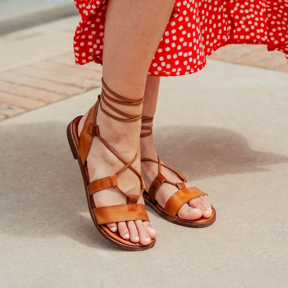 sandali_bassi_con_laccio__1-2.webp Sandali Bassi | Personal Sandali Bassi con Laccio alla Caviglia "Cornelia" - Pelle Cuoio