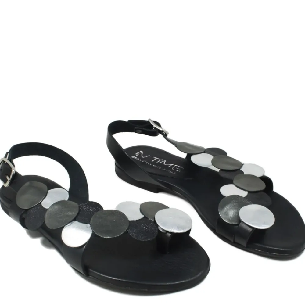 sandali_bassi_infradito_i_0-1.webp Sandali Bassi | In Time Sandali Bassi Infradito in Pelle "Penny" - Nero