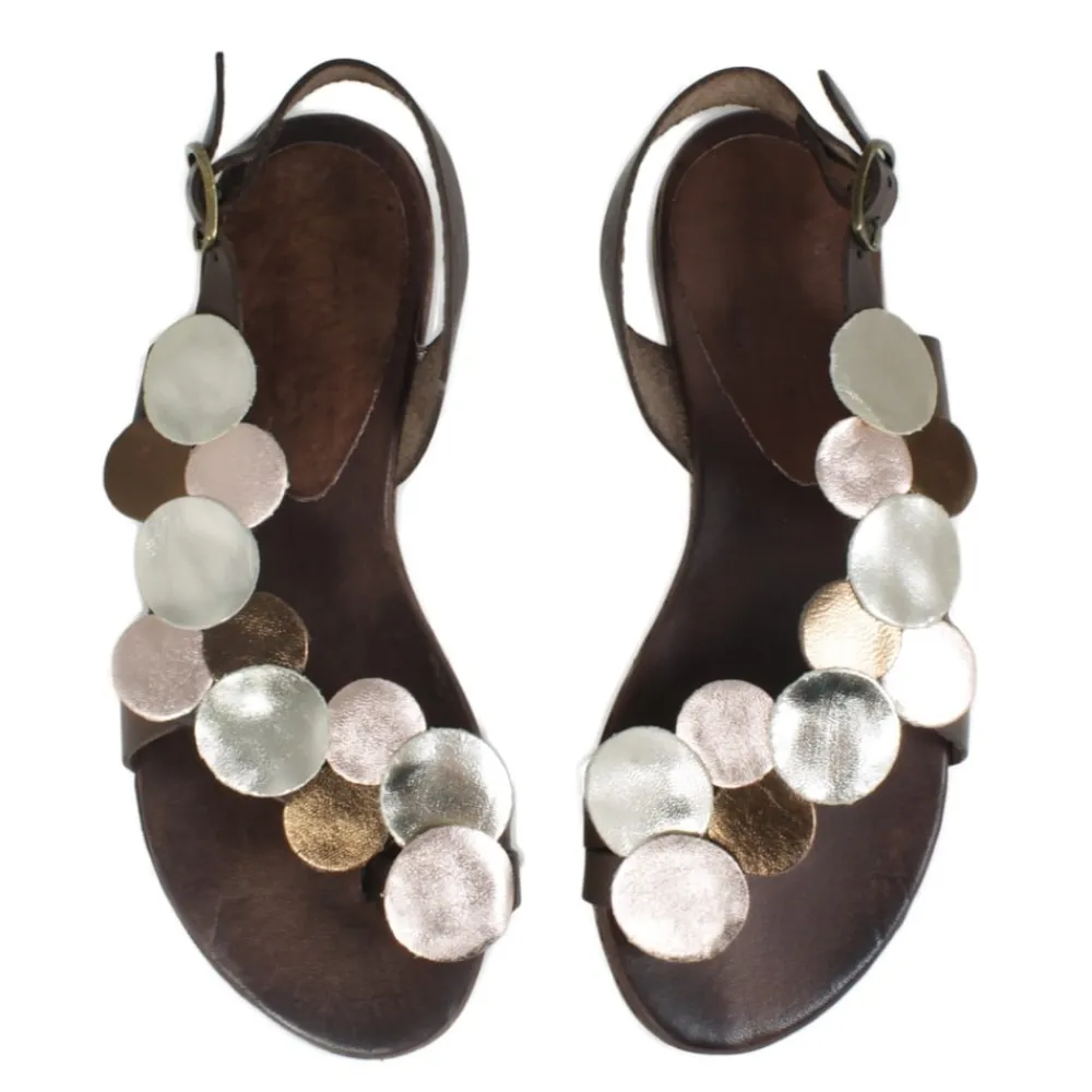 sandali_bassi_infradito_i_2-2.webp Sandali Bassi | In Time Sandali Bassi Infradito in Pelle "Penny" - Testa di Moro TestadiMoro