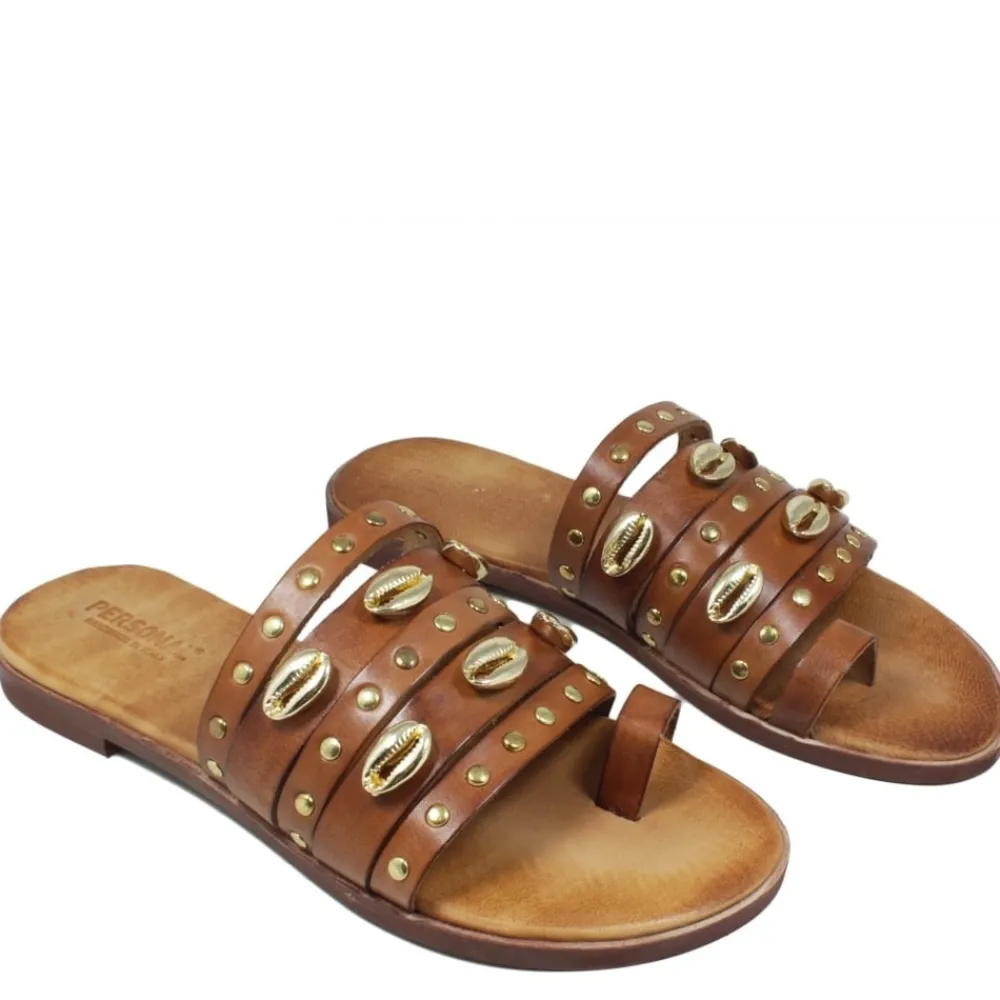 sandali_ciabatta_in_pelle_0-2.webp Sandali Bassi | Personal Sandali Ciabatta in Pelle con Conchiglie "Shak" - Cuoio