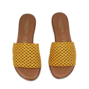 Sandali Bassi | Formentera Sandali Ciabatta in Pelle Interecciata Forata "Desi" - /Cuoio Ocra