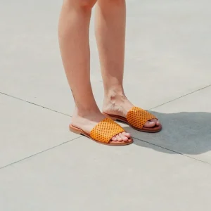 Sandali Bassi | Formentera Sandali Ciabatta in Pelle Interecciata Forata "Desi" - /Cuoio Ocra