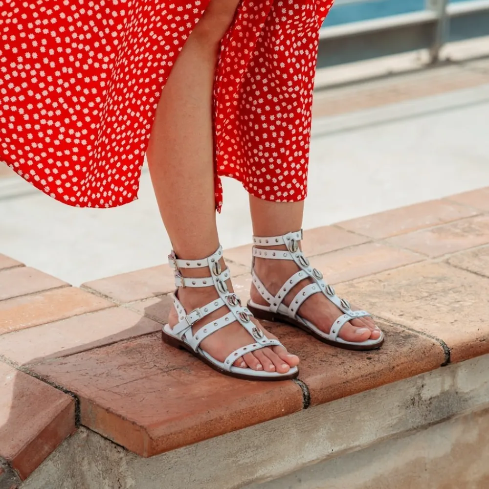 sandali_gladiatore_bassi__1.webp Sandali Bassi | Personal Sandali Gladiatore Bassi in Pelle con Conchiglie "Isla" - Bianco