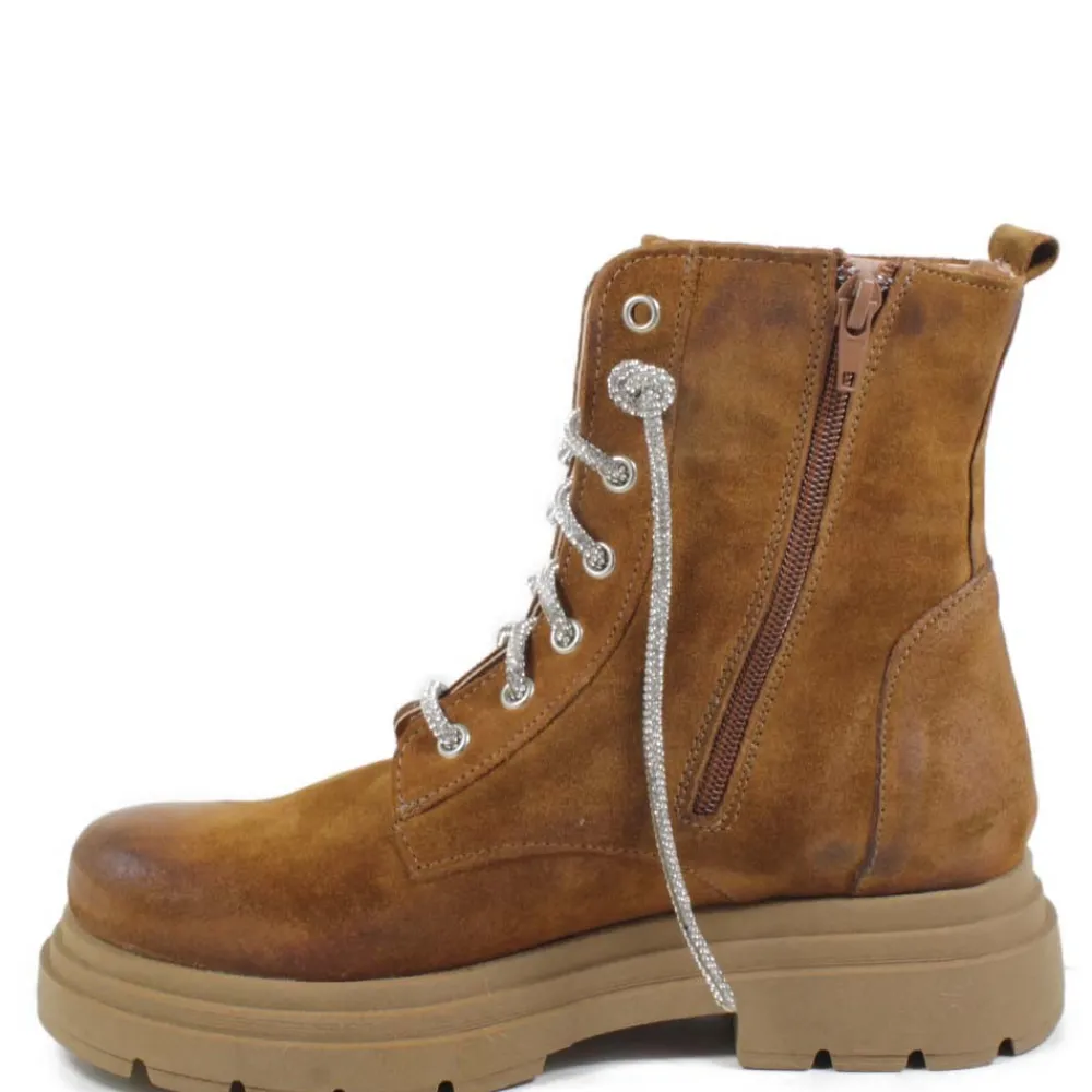 stivaletti_anfibi_in_camo_3-1.webp Anfibi | Stivali Estivi | Personal Stivaletti Anfibi in Camoscio con Lacci di Strass "BRIX"  - Cuoio