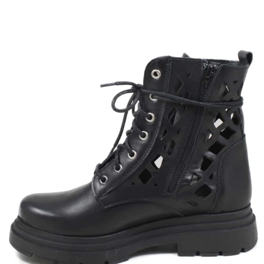 stivaletti_anfibi_laserat_3-1.webp Anfibi | Stivali Estivi | Personal Stivaletti Anfibi Laserati "CUBE"  - Pelle Nero