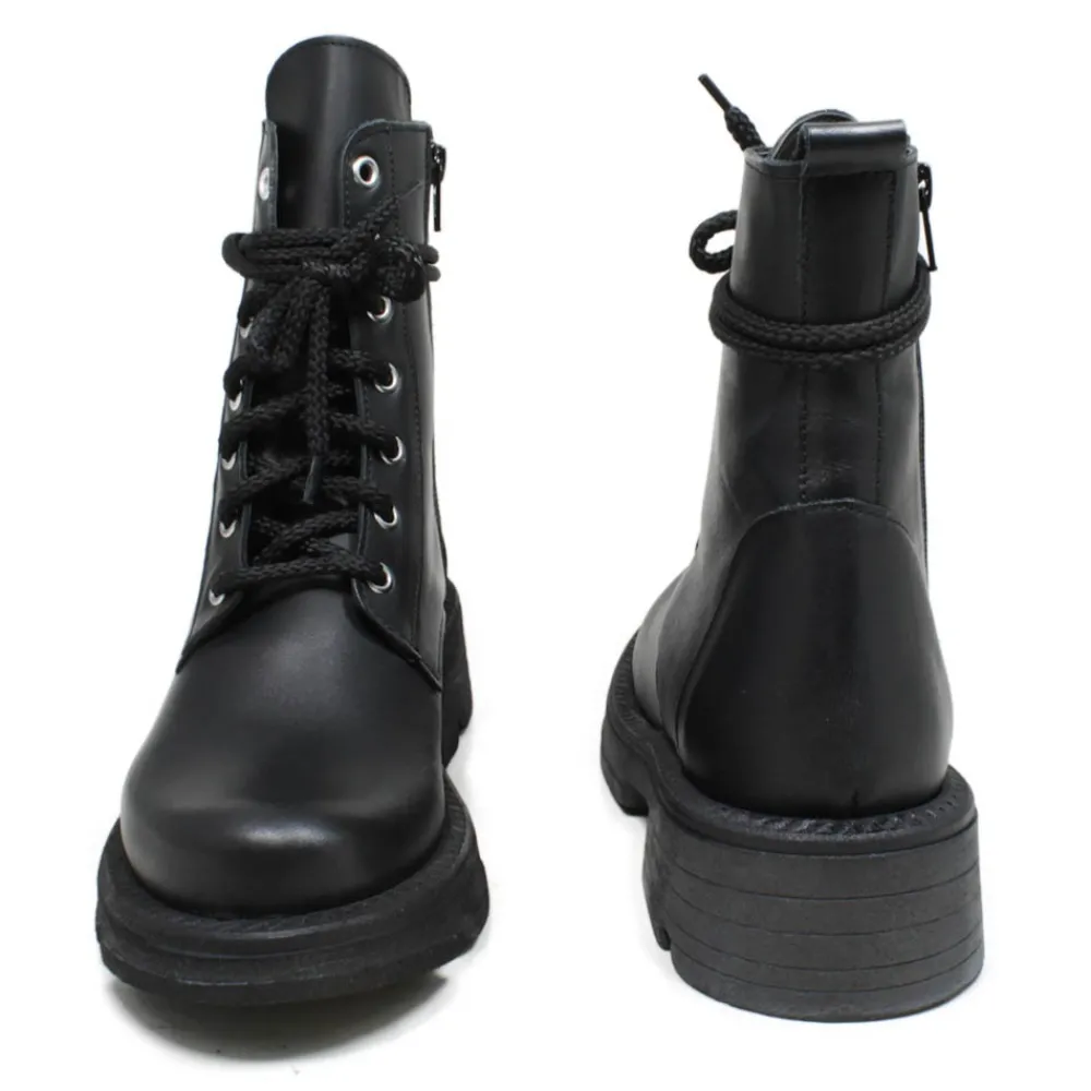 stivaletti_anfibi_stringa_4.webp Anfibi | Stivali Invernali | Made in Italy Stivaletti Anfibi Stringati con Fondo Alto "LUTON" - Nero