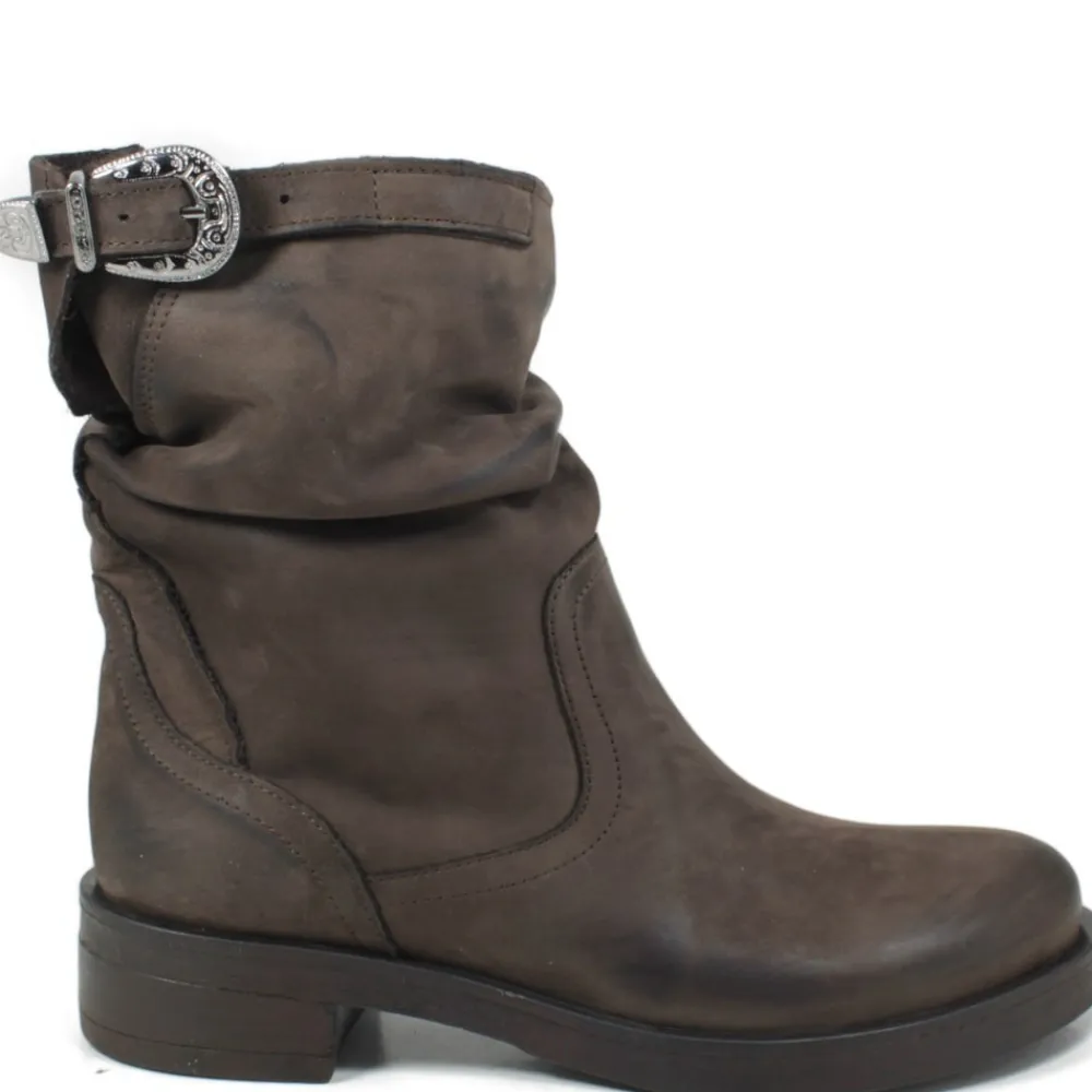 stivaletti_biker_boots_ba_0-4.webp Stivali Invernali | Bikers Invernali | In Time Stivaletti Biker Boots Bassi "NOA/B" - Nabuk Testa di Moro TestadiMoro