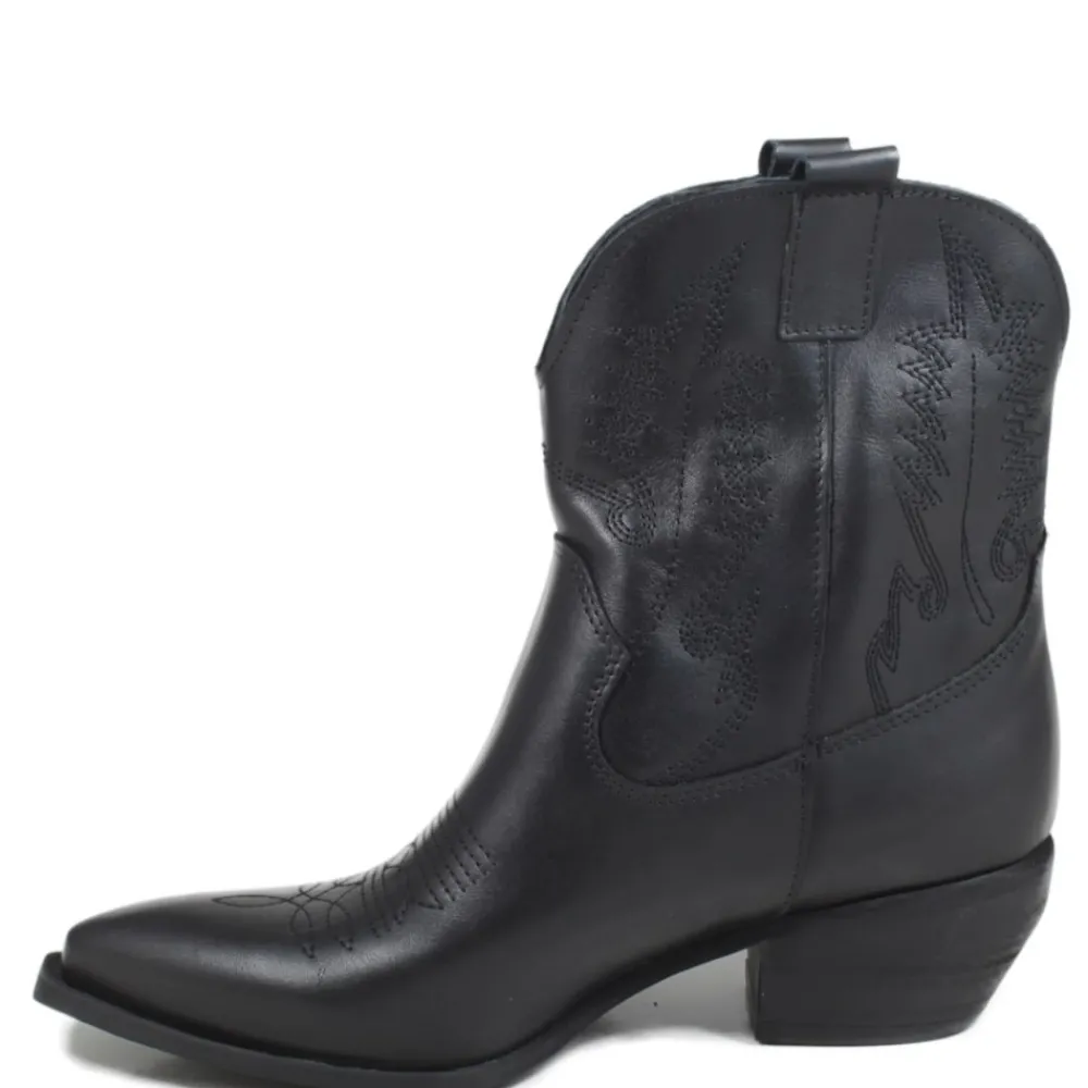 stivaletti_camperos_texan_2.webp Stivali Texani | Stivali Invernali | In Time Stivaletti Camperos Texani con Ricamo "PETRA" - Pelle Nero