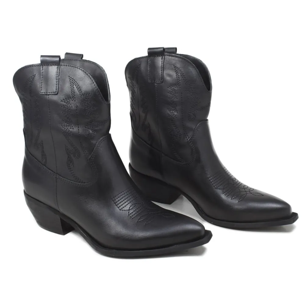 stivaletti_camperos_texan_4.webp Stivali Texani | Stivali Invernali | In Time Stivaletti Camperos Texani con Ricamo "PETRA" - Pelle Nero