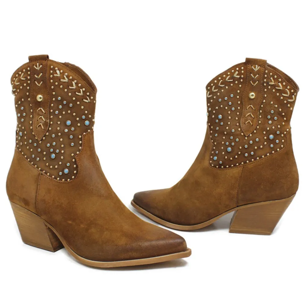 stivaletti_texani_con_bor_4-1.webp Stivali Con Tacco | Stivali Estivi | Personal Stivaletti Texani con Borchie e Perline "ARIZONA" - Cuoio