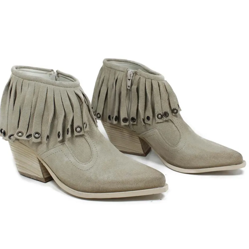 stivaletti_texani_con_fra_3-1.webp Stivali Con Tacco | Tronchetti | Personal Stivaletti Texani con Frange e Occhielli "Trenza" - Beige