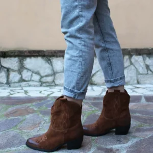 Stivali Texani | Stivali Invernali | Personal Stivaletti Texani con Ricamo "LORAH" - Camoscio Cuoio