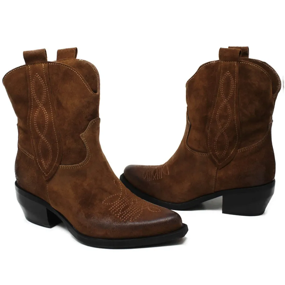 stivaletti_texani_con_ric_5.webp Stivali Texani | Stivali Invernali | Personal Stivaletti Texani con Ricamo "LORAH" - Camoscio Cuoio