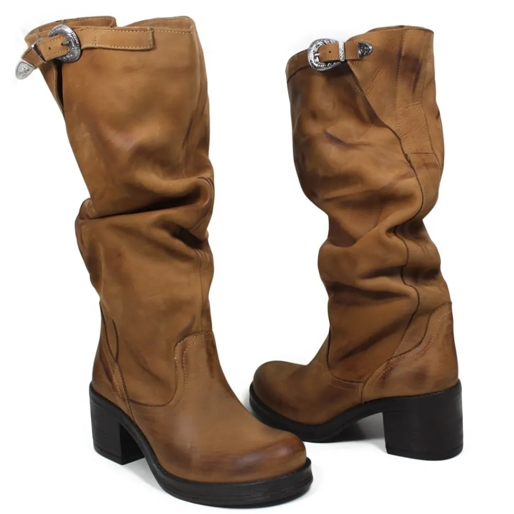 stivali_alti_biker_boots__4-5.webp Stivali Con Tacco | Stivali Invernali | In Time Stivali Alti  Biker Boots con Tacco "58/A" - Cuoio