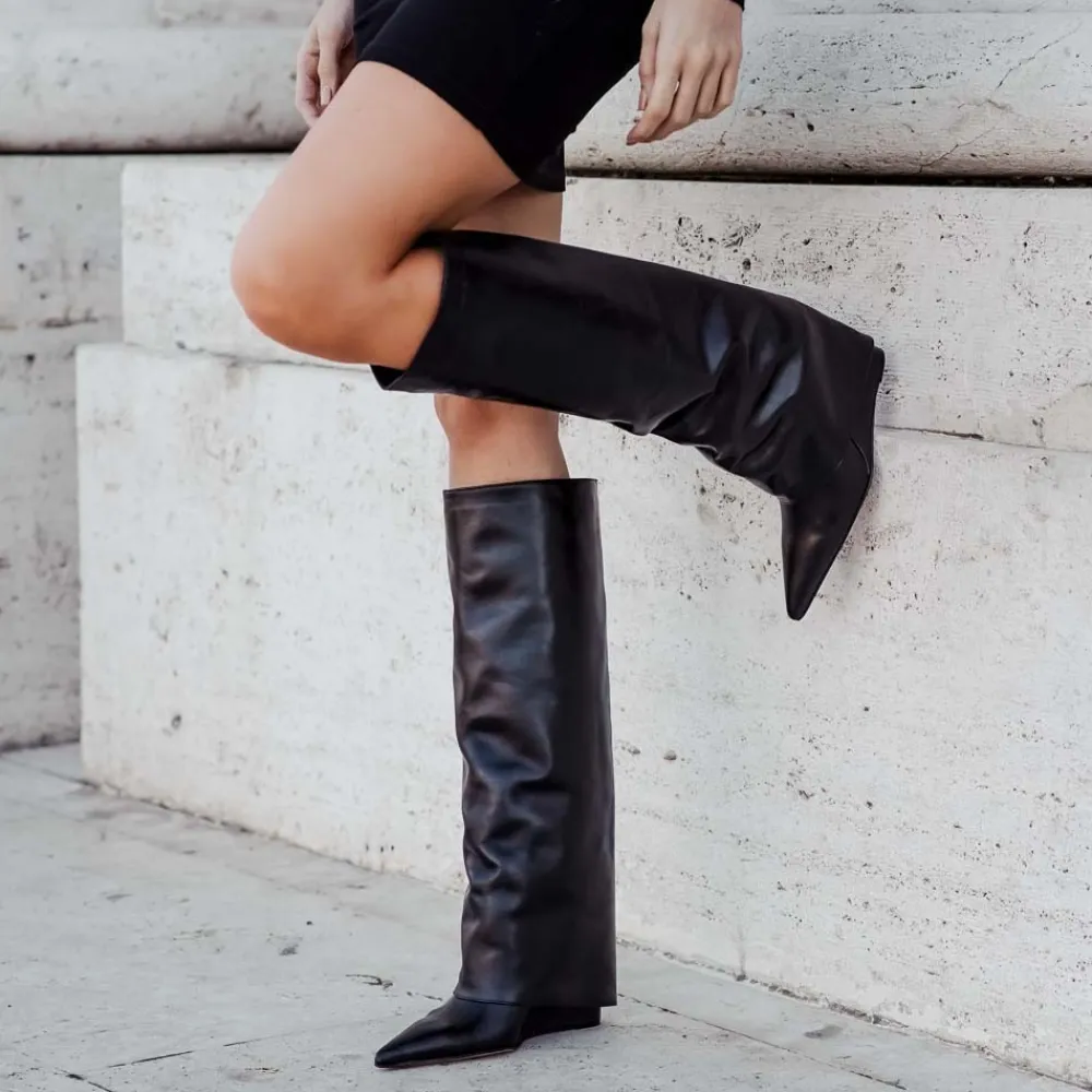 stivali_alti_su_zeppa_alt_1.webp Stivali E Scarpe Con Zeppa | Stivali Invernali | Personal Stivali Alti su Zeppa Alta Punta Fina e Bavero Risvolto "LIF" - Pelle Nero