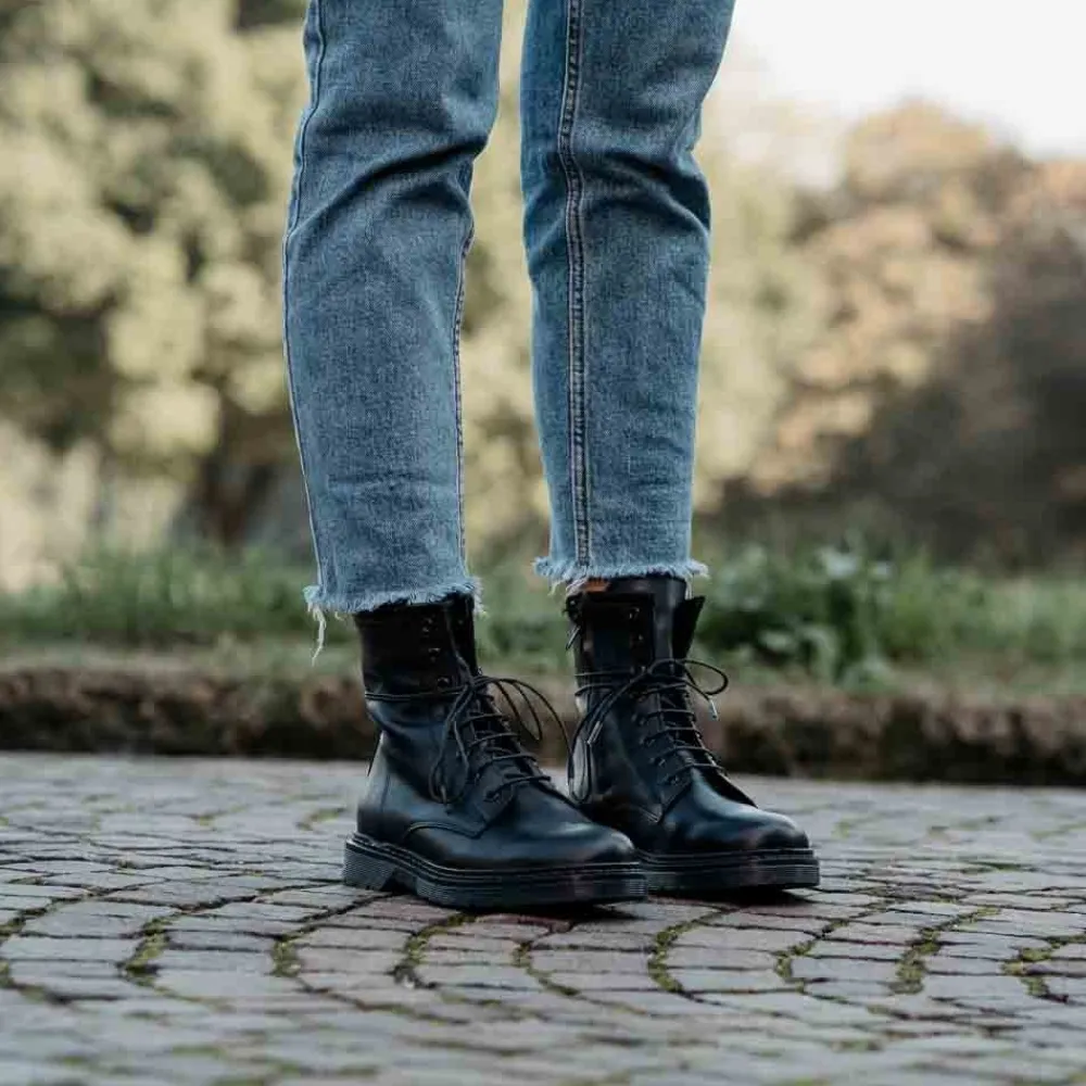 stivali_anfibi_stringati__1.webp Anfibi | Stivali Invernali | In Time Stivali Anfibi Stringati "GAP"  - Nero