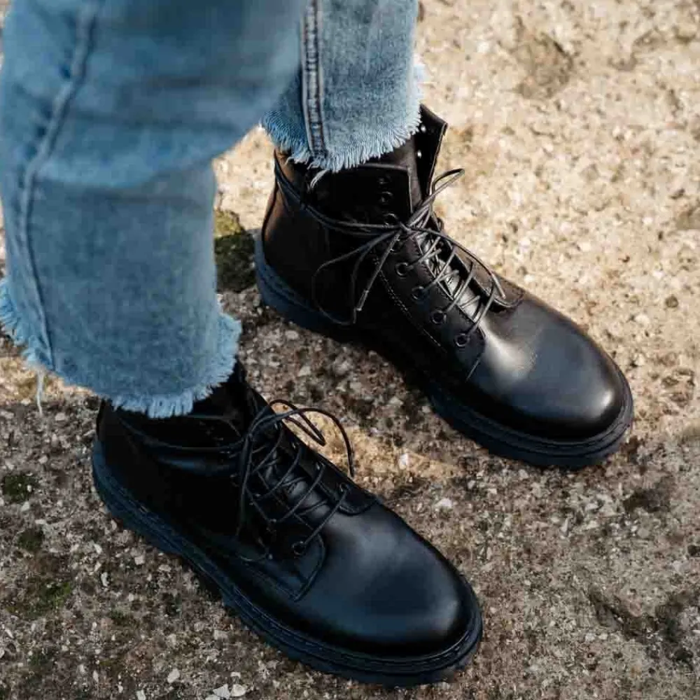 stivali_anfibi_stringati__3.webp Anfibi | Stivali Invernali | In Time Stivali Anfibi Stringati "GAP"  - Nero