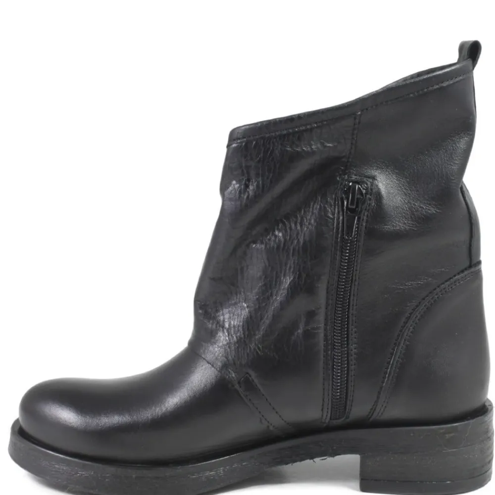 stivali_bassi_biker_boots_2-1.webp Stivali Invernali | Bikers Invernali | In Time Stivali Bassi Biker Boots Fibbia "MANTRA/B" - Pelle Nero