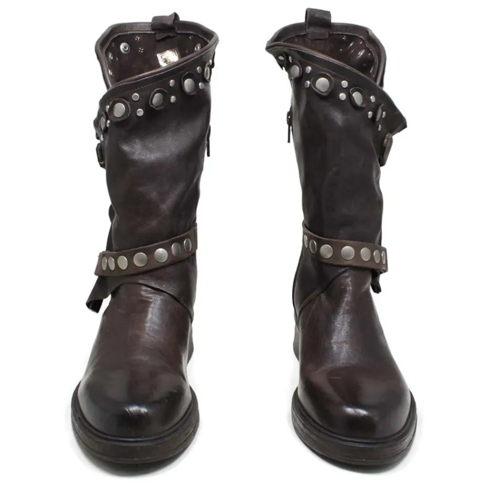 stivali_biker_boots_con_b_7-2.webp Stivali Invernali | Bikers Invernali | Personal Stivali Biker Boots con borchie e due cinturini "MAIRA" - Lavato Marrone TestadiMoro
