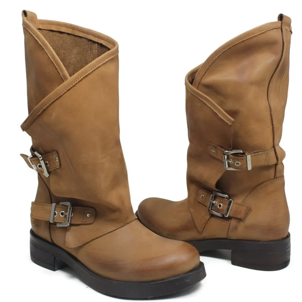 stivali_biker_boots_con_d_3-3.webp Stivali Invernali | Bikers Invernali | In Time Stivali Biker Boots con due fibbie "MANTRA/A" - Cuoio