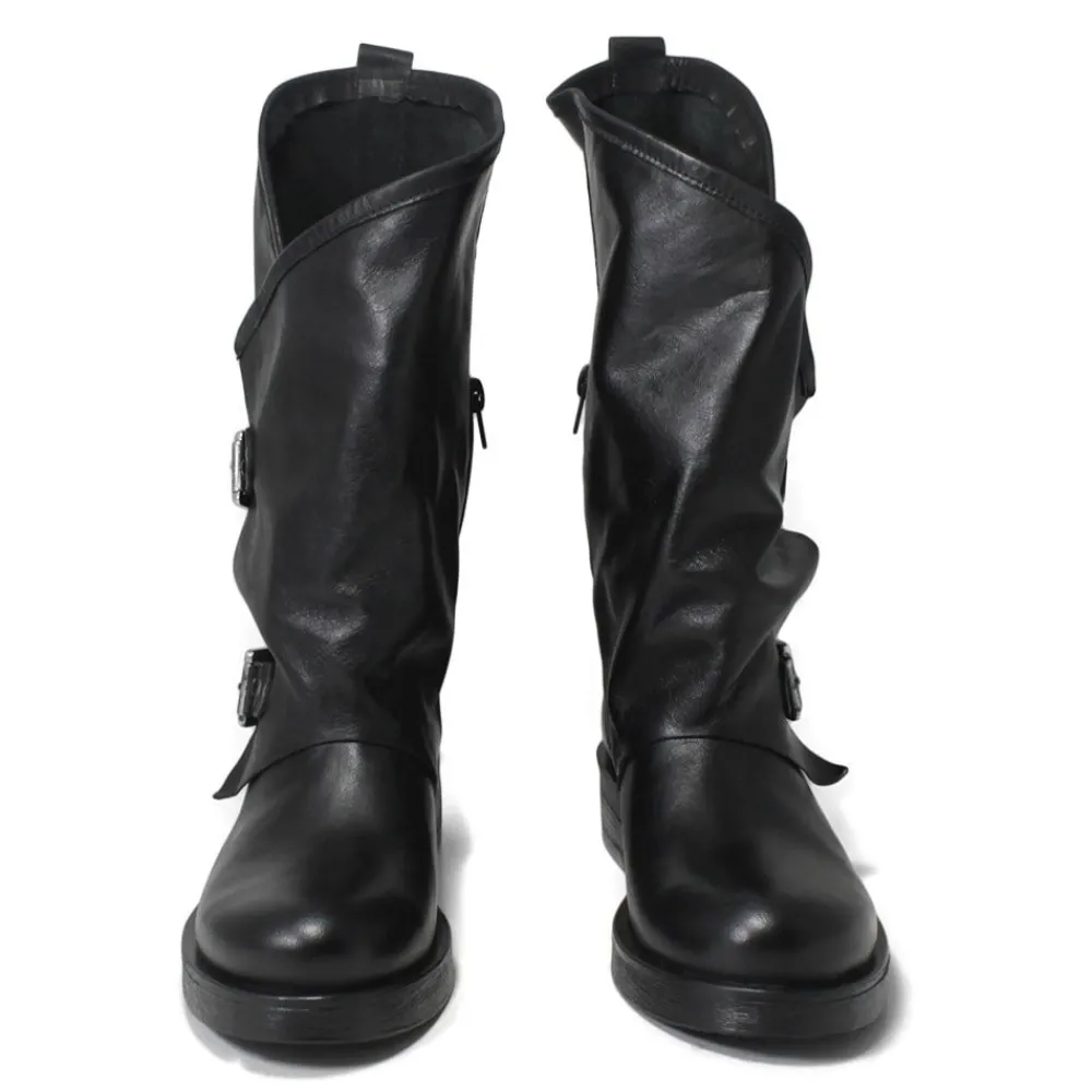 stivali_biker_boots_con_d_5-5.webp Stivali Invernali | Bikers Invernali | In Time Stivali Biker Boots con due fibbie "MANTRA/A" - Pelle Nero