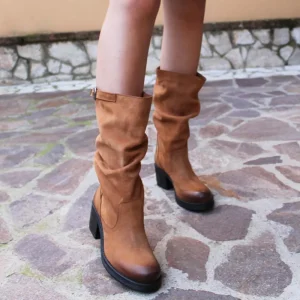 Stivali Con Tacco | Stivali Invernali | In Time Stivali Biker Boots Medi con Tacco "58/M" - Cuoio