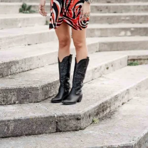 Stivali Con Tacco | Stivali Texani | In Time Stivali Camperos Texani con Ricamo Imbottito "PAULA" - Pelle Nero