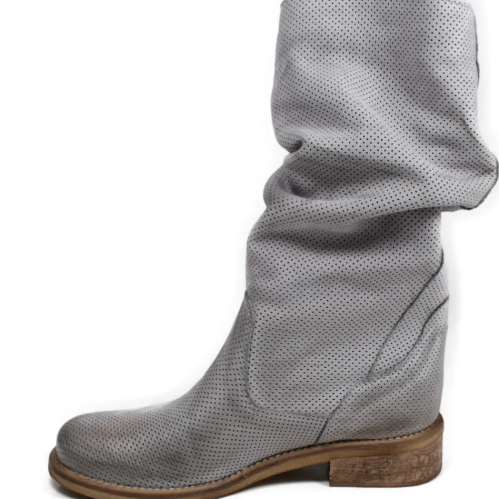 stivali_estivi_traforati__2-3.webp Stivali Estivi | Bikers Estivi | In Time Stivali Estivi Traforati Arricciati "BIK/M" - Grigio