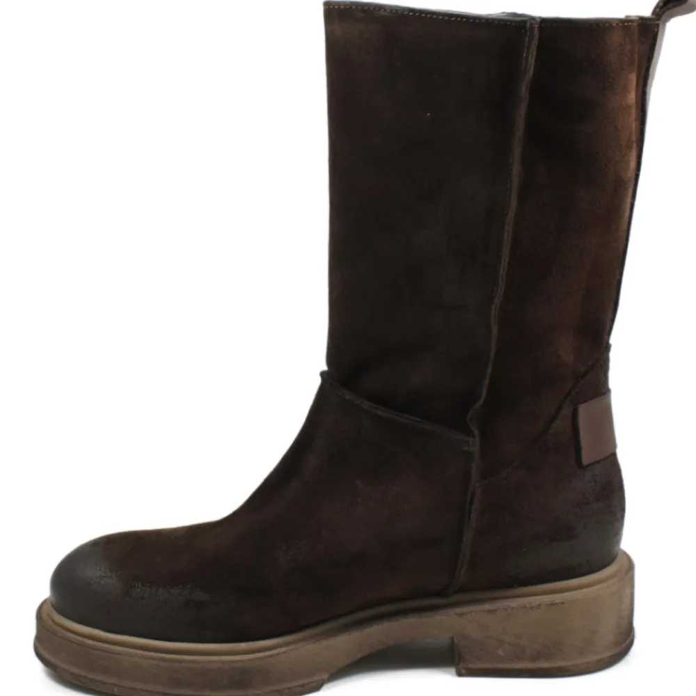 stivali_invernali_medi_sc_1-2.webp Stivali Invernali | Bikers Invernali | Personal Stivali Invernali Medi Scamosciati "DECK/M" - Testa di Moro TestadiMoro