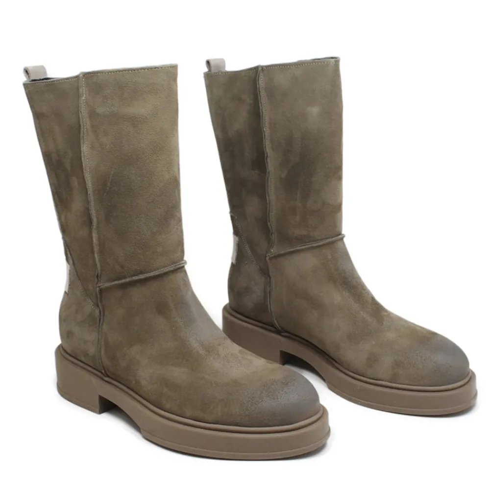 stivali_invernali_medi_sc_2-1.webp Stivali Invernali | Bikers Invernali | Personal Stivali Invernali Medi Scamosciati "DECK/M" - Taupe