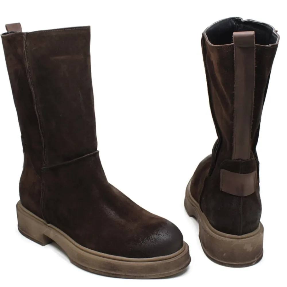 stivali_invernali_medi_sc_3-2.webp Stivali Invernali | Bikers Invernali | Personal Stivali Invernali Medi Scamosciati "DECK/M" - Testa di Moro TestadiMoro