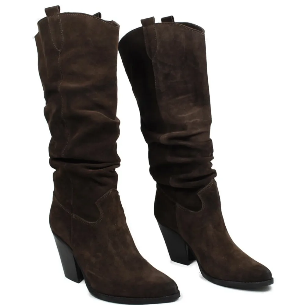 stivali_texani_camperos_a_4-1.webp Stivali Con Tacco | Stivali Invernali | Personal Stivali Texani Camperos Arricciati con tacco "EMILY" - Camoscio Testa di Moro TestadiMoro