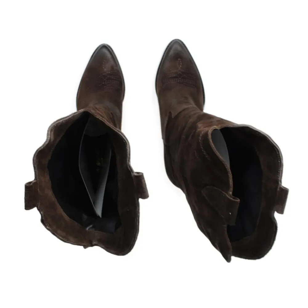 stivali_texani_camperos_r_6-1.webp Stivali Con Tacco | Stivali Texani | Personal Stivali Texani Camperos Ricamati con tacco "Leyla" - Camoscio Testa di Moro TestadiMoro